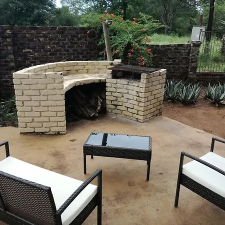 Roundhouse Marloth Park Villa Exterior photo