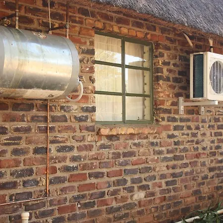 Roundhouse Marloth Park Villa Exterior photo